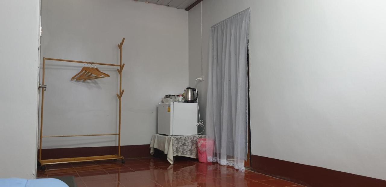 Reindeer House Wat Chedi Hotel Sichon Exterior foto